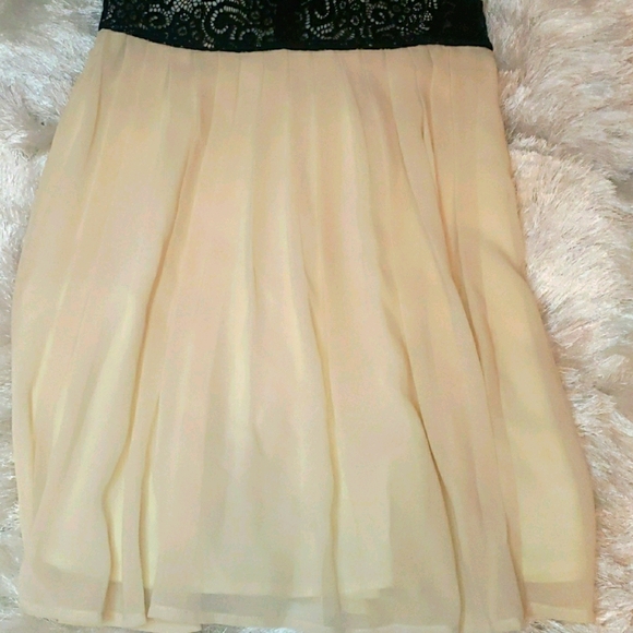 Summer 👗 - Picture 4 of 4